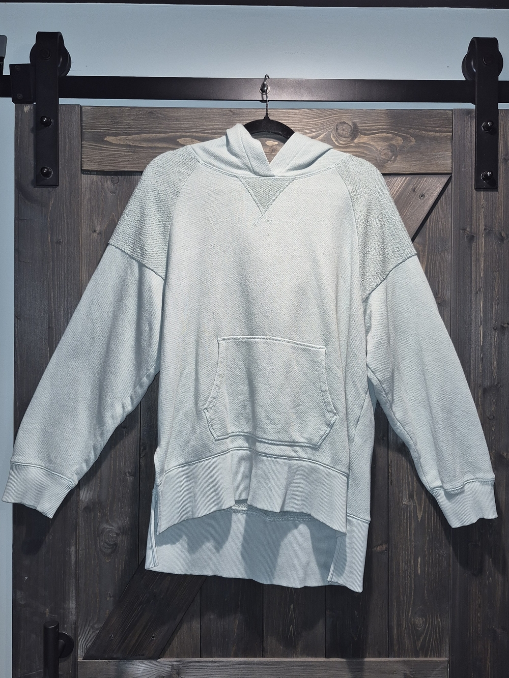 Womans Light Green Hooded Pullover - Casual Comfort Hoodie